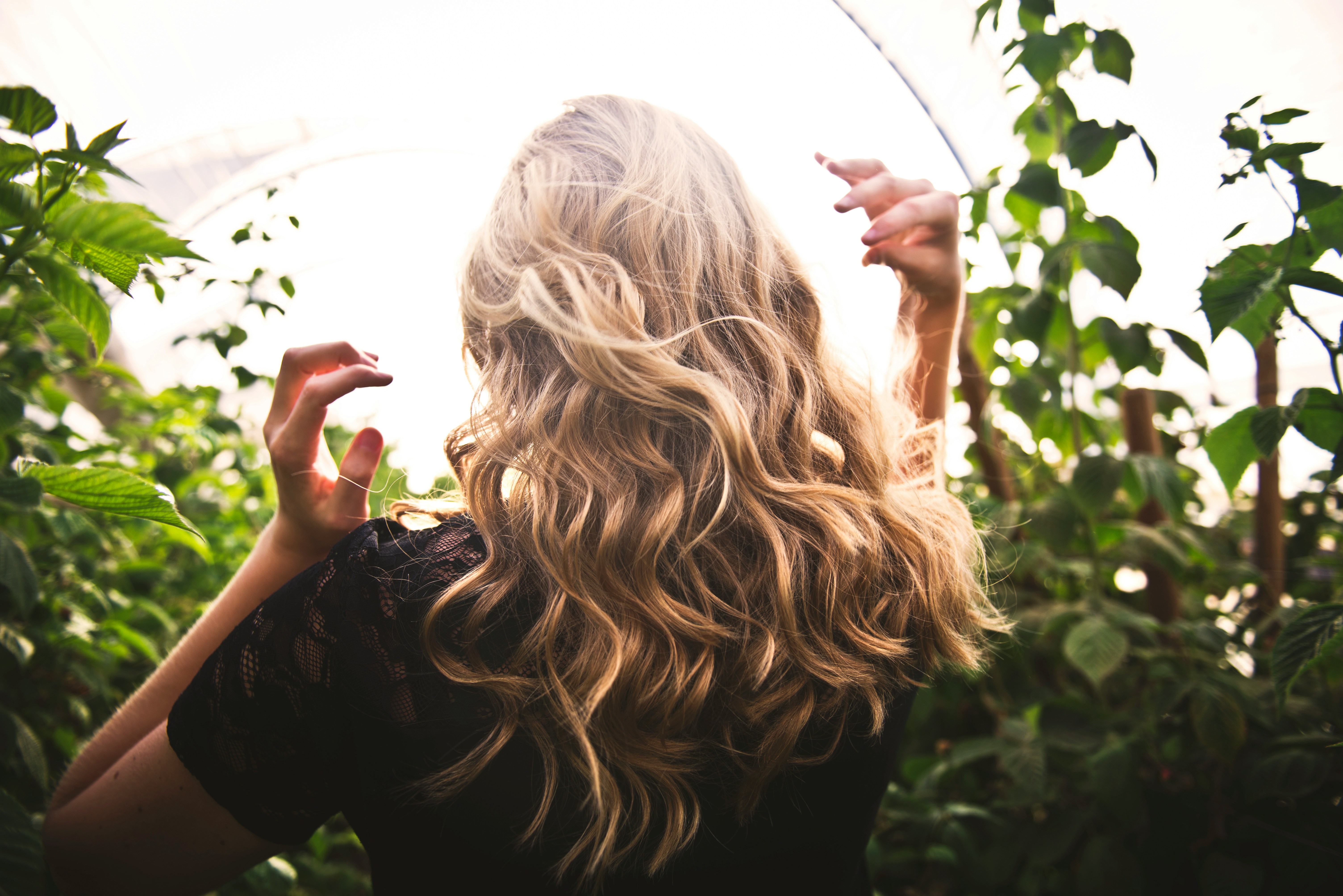 Balayage vs Highlights: Which is right for you?